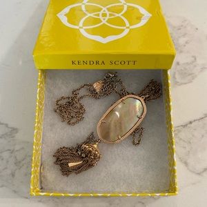 Kendra Scott Rose gold necklace